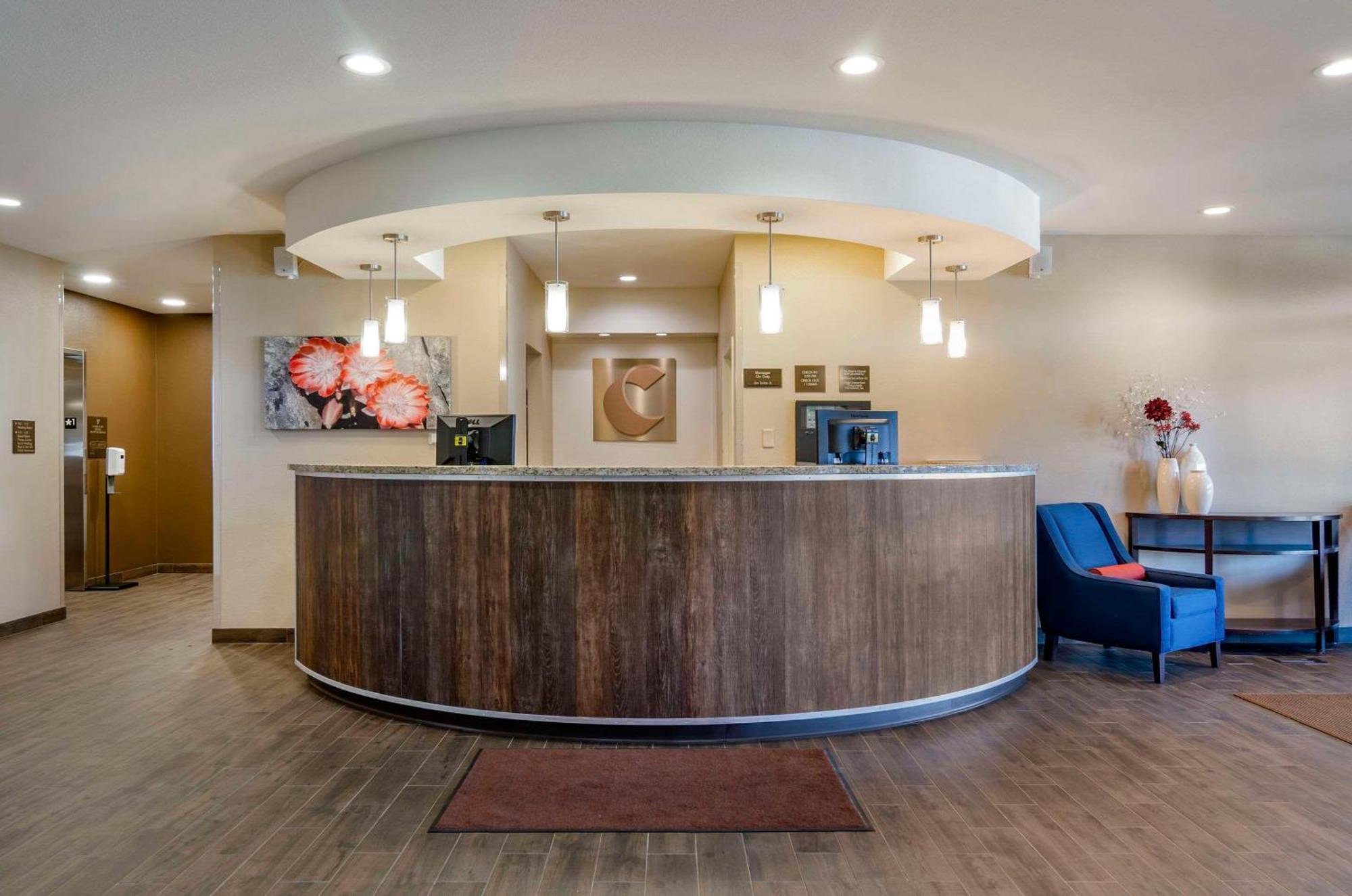 Comfort Suites Helena Airport Exterior foto